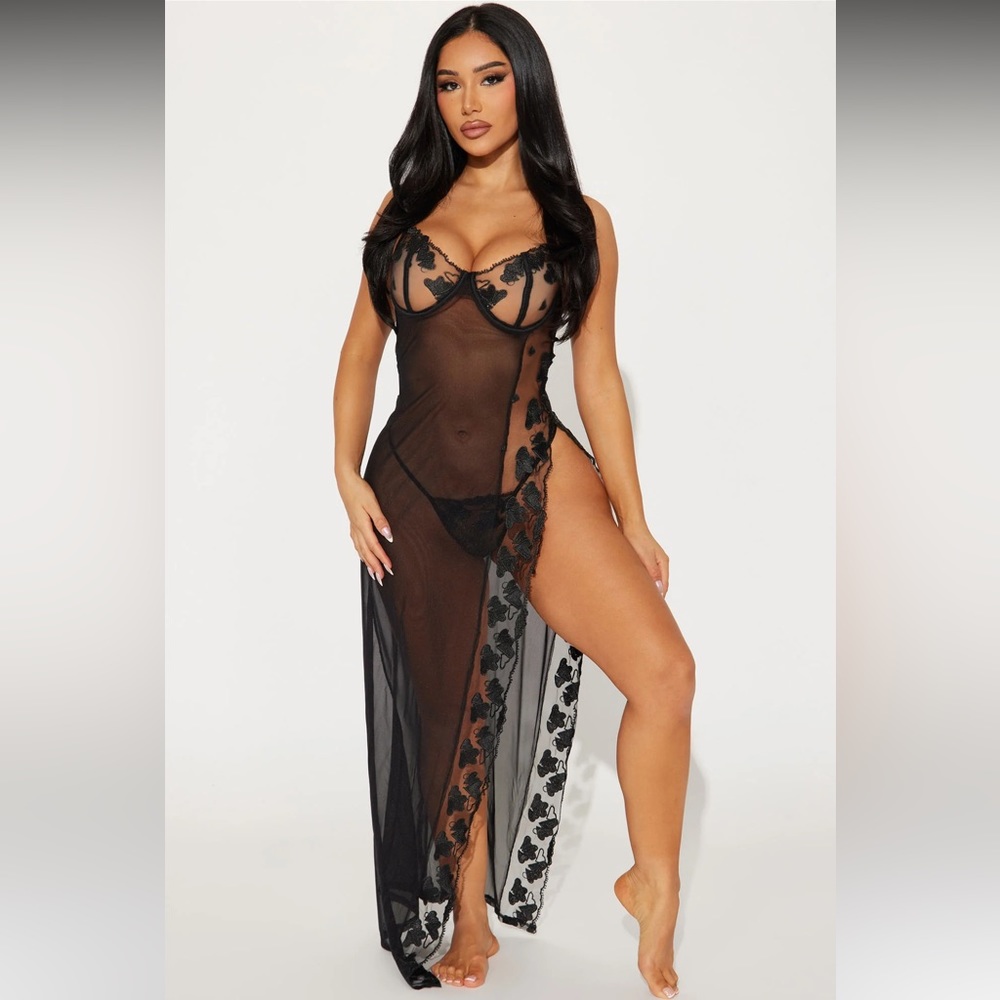 NWT FASHION NOVA BLACK LACE MAXI GOWN SLEEPWEAR LINGERIE VALENTINES DAY OUTFIT